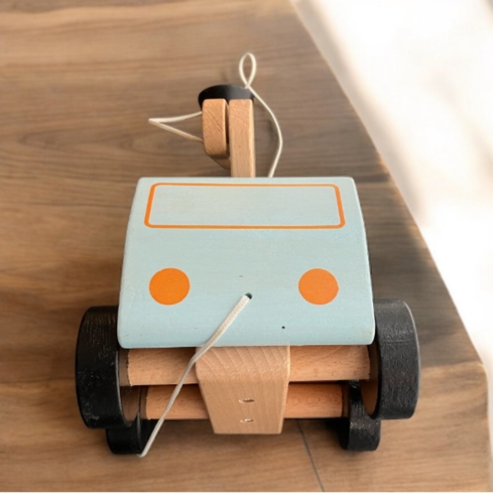 IKEA Pull Along Wood Tow Truck Magnetic Crane Toy Vehicle Blue Yellow Kids Toy